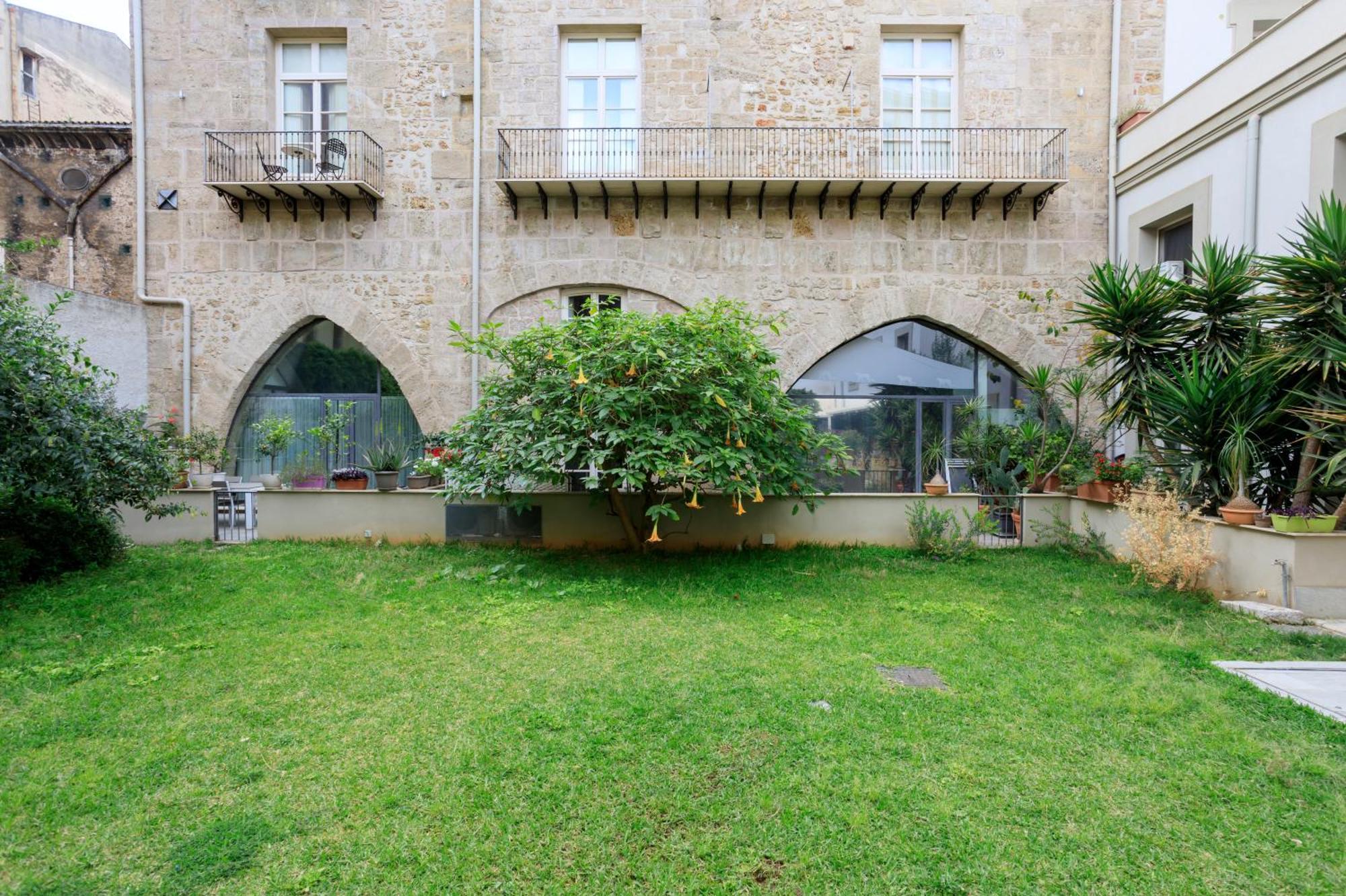 Tomasi Apartment Palermo Exteriör bild